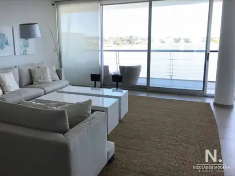 Departamento 4 ambientes con 3 baños