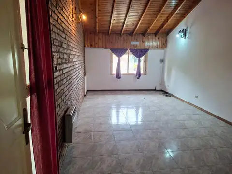 ph 1° piso xescalera  1ambiente con dos patios t /75 m2