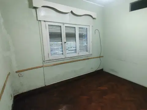 Depto Tipo Casa 4 ambientes con 2 baños