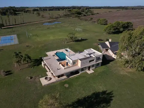 Terreno en Venta en Azcuenaga, USD 700.000