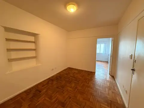 Paraguay 3700, Piso 4