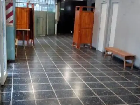Local en Venta 40 años