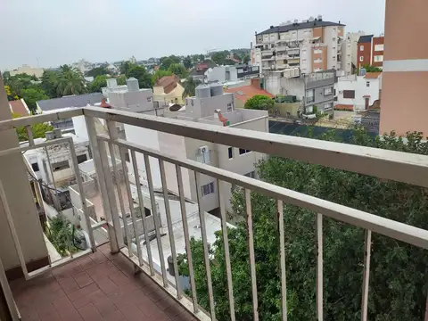 Departamento 2 ambientes con balcón en Ramos mejía