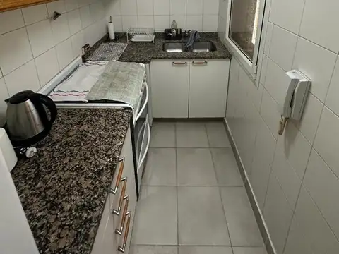 Monoambiente con cochera y baulera AMOBLADO
