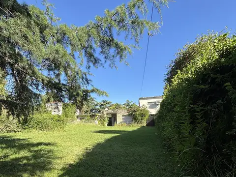 Casa 6 ambientes con 2 baños