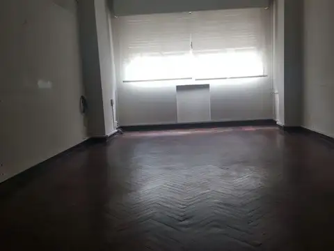 Oficina en Alquiler en Ciudad Vieja, $ 19.000