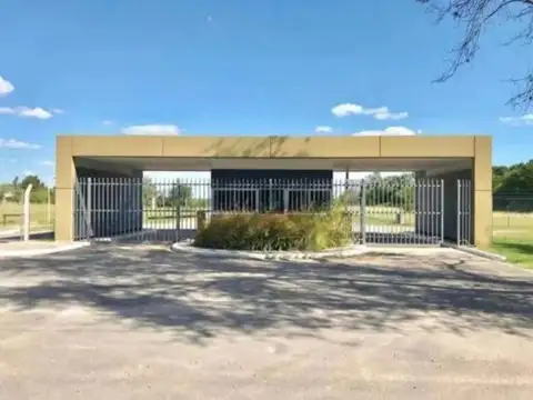 Adg. Oportunidad! Lote Con Proyecto En Las Calandr