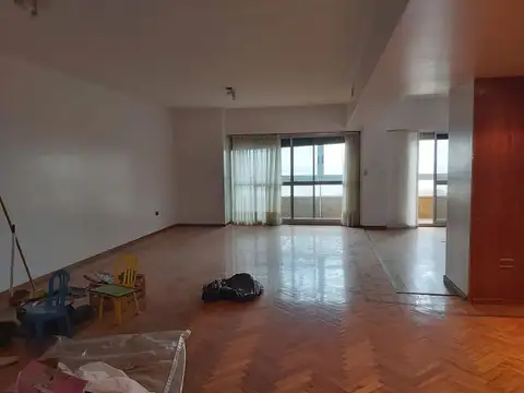 Departamento 6 ambientes con 3 baños