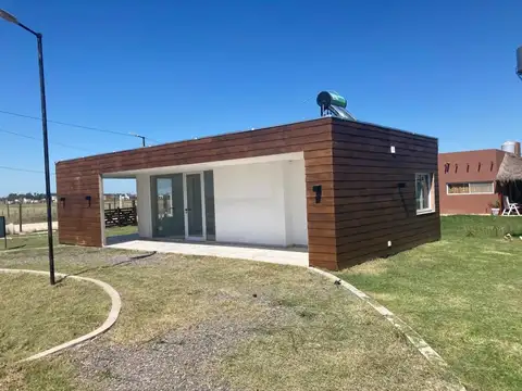 VENTA CASA QUINTA EN DOMSELAAR - BARRIO "LOS TILOS"