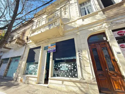 VENTA - LOCAL COMERCIAL CON VIVIENDA INTERNA - ABASTO