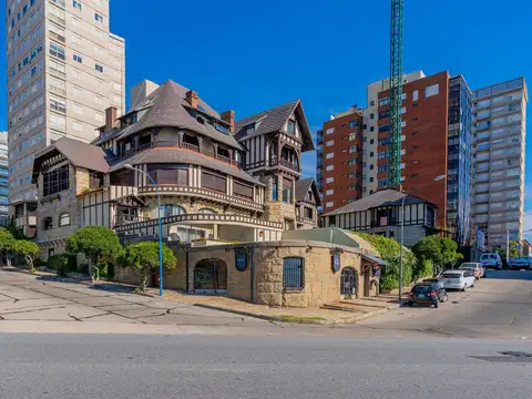 Excelente local en venta frente al mar 