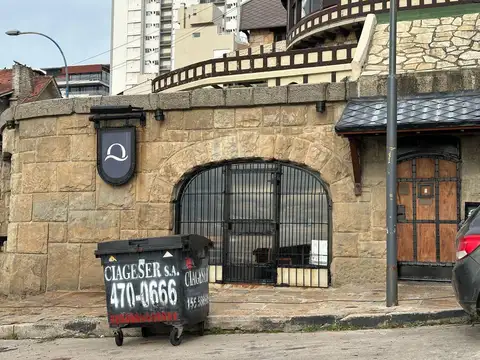 Moreno y Blvd Maritimo Patricio Peralta Ramos