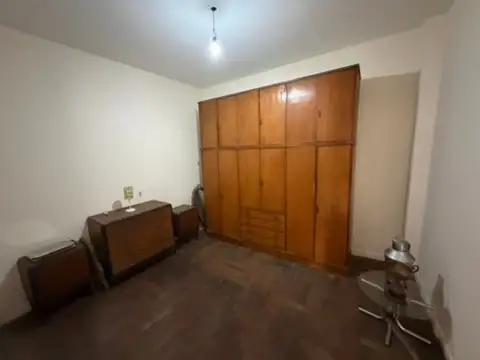 Depto Tipo Casa 6 ambientes con 2 baños