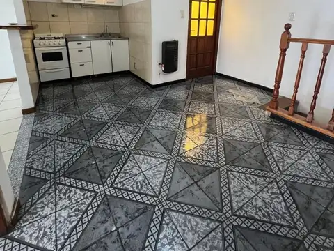 Depto tipo casa PH de 2 amb en lanus este ¡sin expensas!