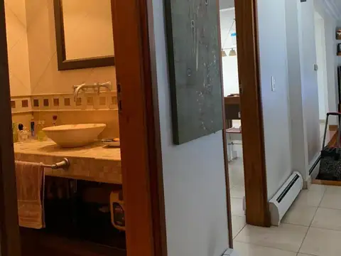 Casa en Alquiler con 3 cocheras