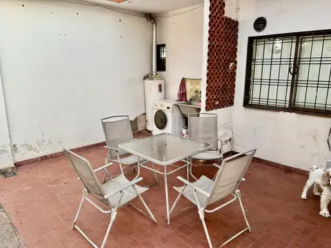 Casa 4 ambientes con 1 baño