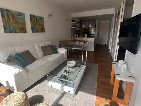 Departamento en Alquiler con 1 cocheras