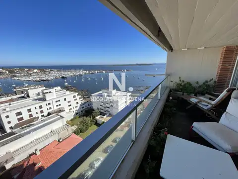 En venta apartamento de 3 dormitorios en Península, Punta del Este