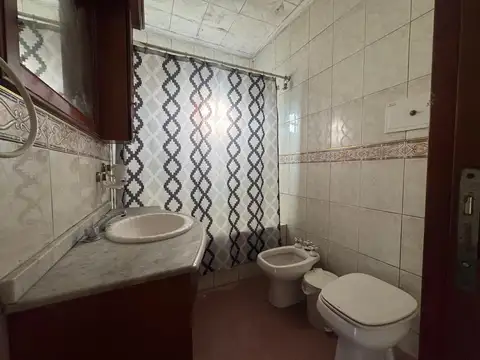 Depto Tipo Casa 4 ambientes con 1 baño