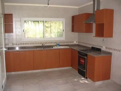 LAS ACACIAS 700