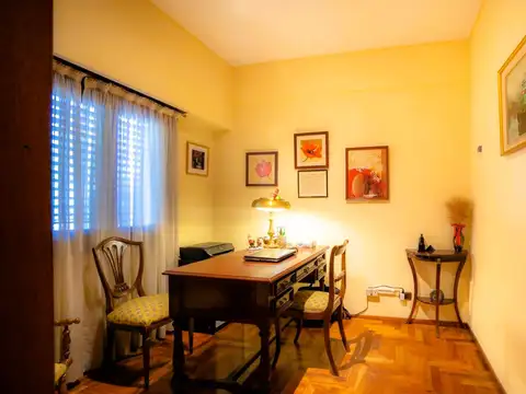 Casa en Venta con 4 cocheras