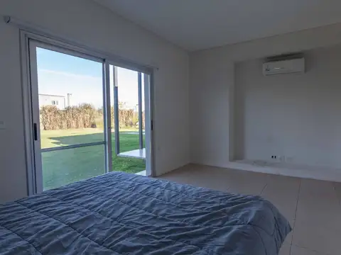 ALQUILER: 4 habitaciones + escritorio-LOTE CENTRAL