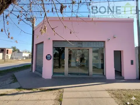 Local  de 100mts en  venta en Mercedes.