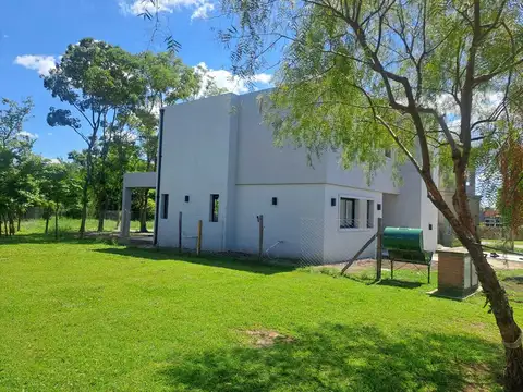 Casa en Venta en Pilar del Este - Santa Elena, USD 198.000