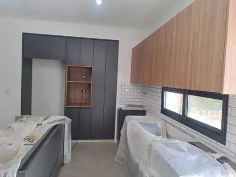 Casa 5 ambientes con 3 baños
