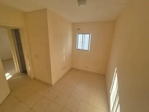 Depto Tipo Casa en Venta en Garin, USD 55.000
