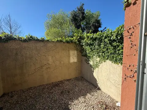 VENTA DUPLEX PLANTA BAJA MORENO 3 AMB PATIO