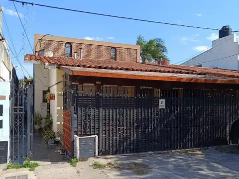 CENTENARIO N° 1533 - CASA AL FRENTE