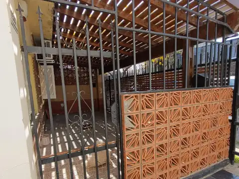 Casa en Alquiler en Rosario, $ 700.000