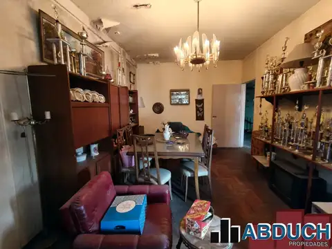 Casa 2 ambientes con 1 baño