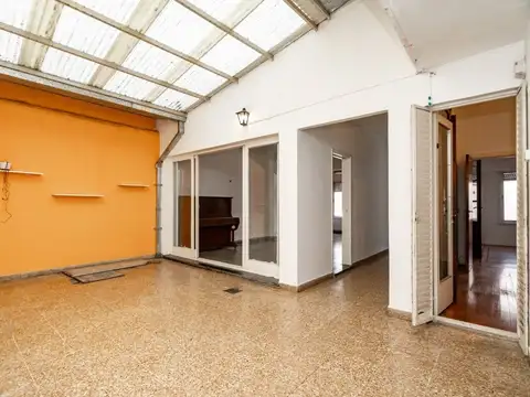 Casa en venta Montecastro 4 ambientes