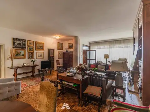 Departamento en Venta de 9 ambientes