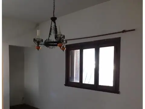 Depto Tipo Casa en Alquiler de 3 ambientes
