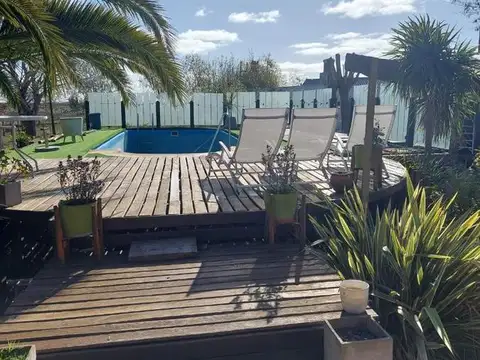 Casa en Venta con 6 cocheras