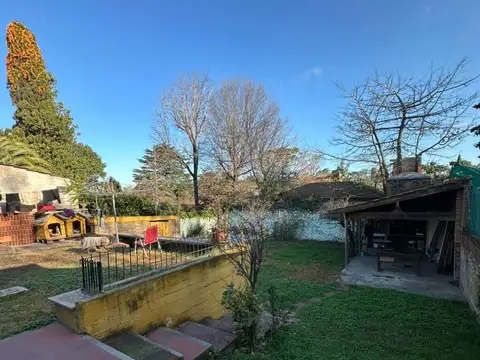 Casa en Venta con 2 cocheras