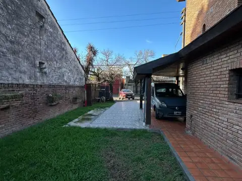 Casa 5 ambientes con 3 baños