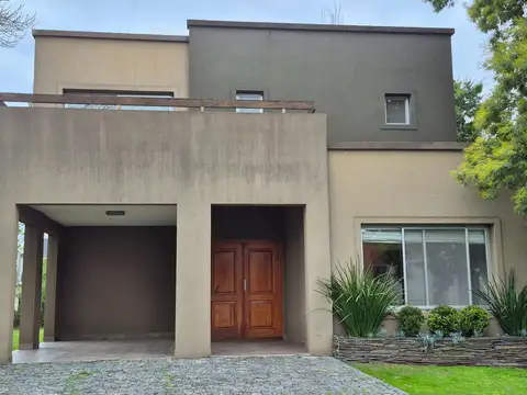 Casa en Venta en Chascomus, USD 295.000