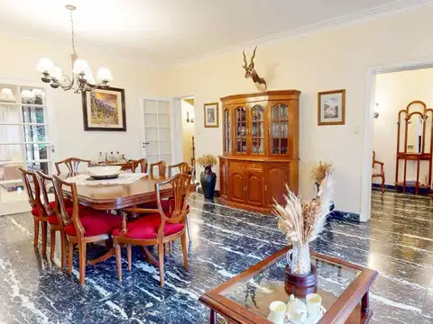Casa en Venta con 1 cochera
