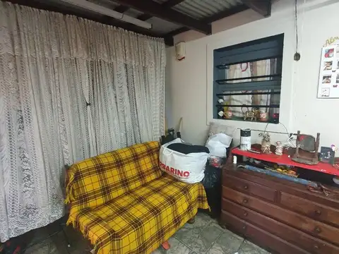 Casa 3 ambientes con 2 baños