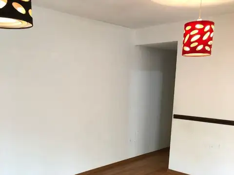 DEPARTAMENTO 3 AMBIENTES CON COCHERA CUBIERTA