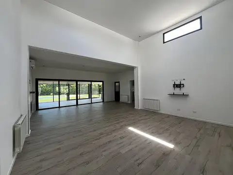 Casa en Venta con 1 cochera