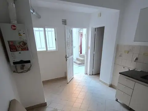 Depto Tipo Casa en Alquiler en Nuestra Señora De Lourdes, $ 810.000