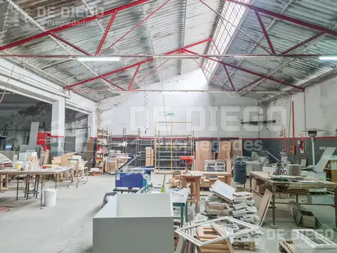 Galpon en Venta 30  mts Fondo