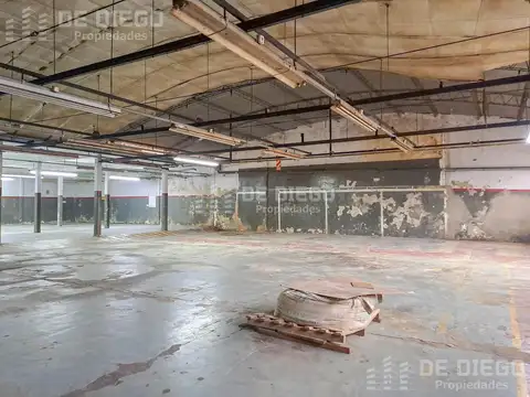 VENTA CON RENTA Nave industrial 1200 M2 con gas industrial - Florida Oeste