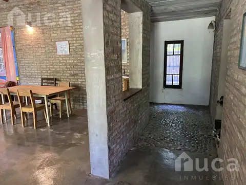 Casa 5 ambientes con 2 baños