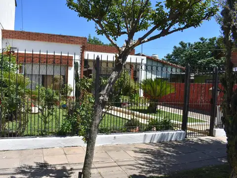 VENTA CASA 4 AMB EN MERLO - APTO CREDITO